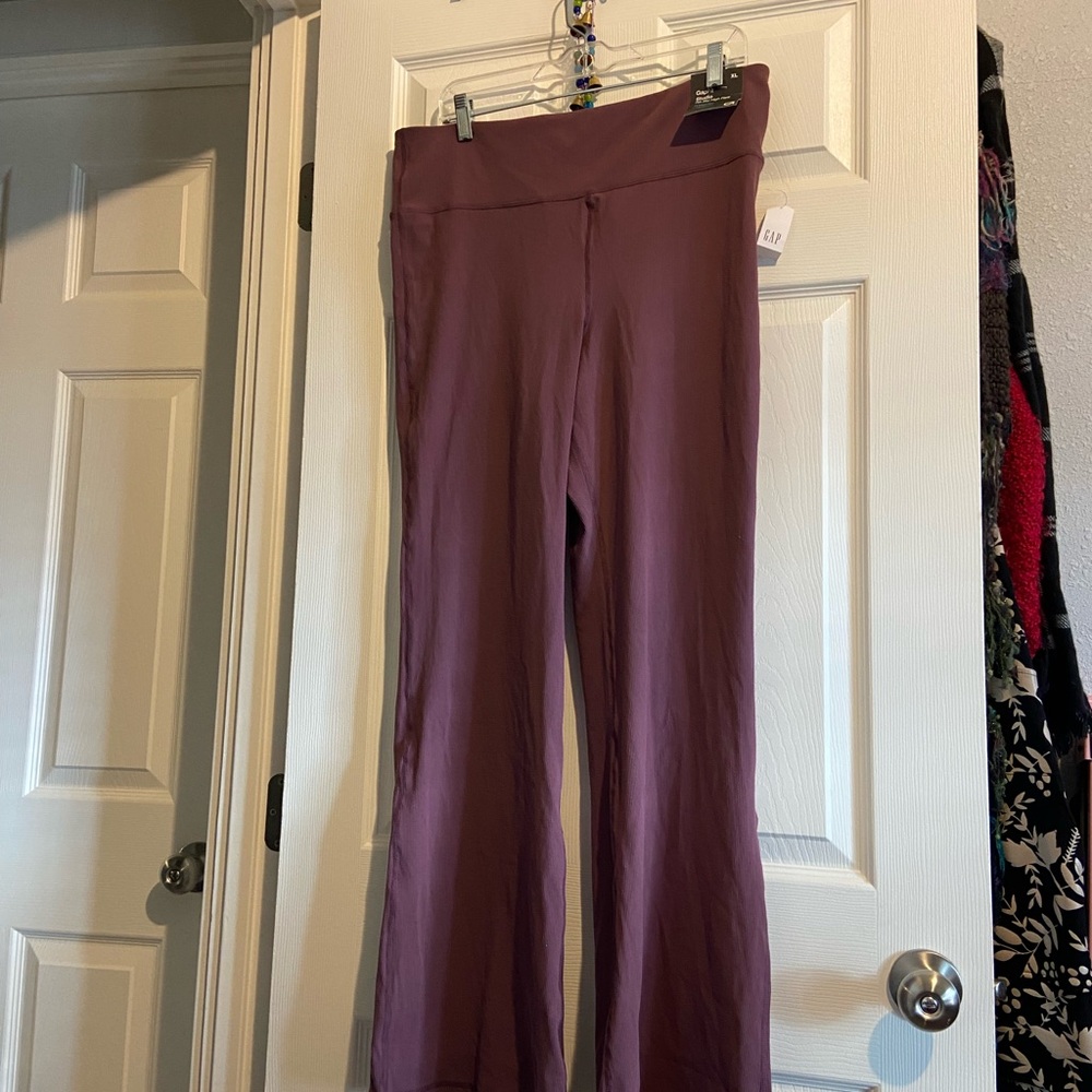 GAP Women's Plum Flare Workout Pants